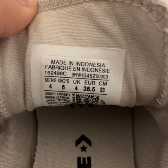 Women’s gray converse - Picture 4 of 4